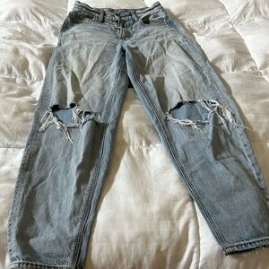 American Eagle Relaxed Mom Jeans, Ripped Jeans Size 0